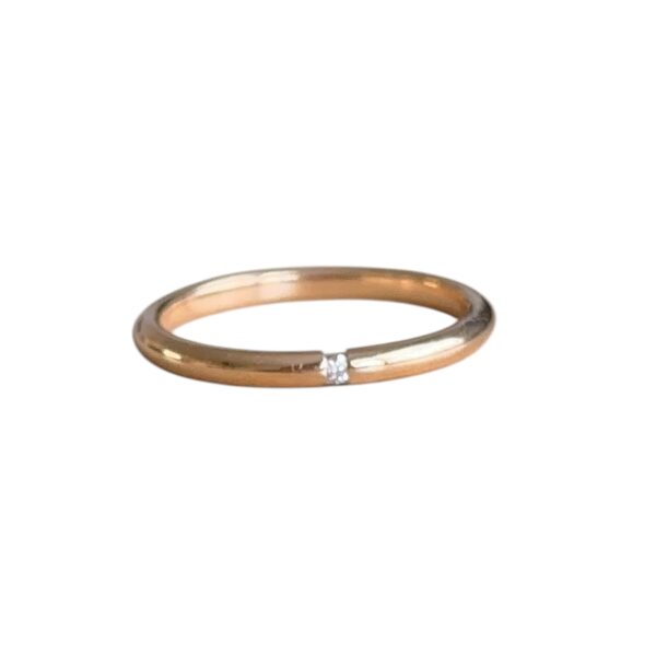 Bague en or jaune 18 carats sertie d’un diamant