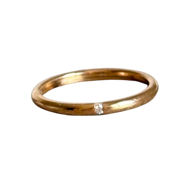 Bague en or jaune 18 carats sertie d’un diamant