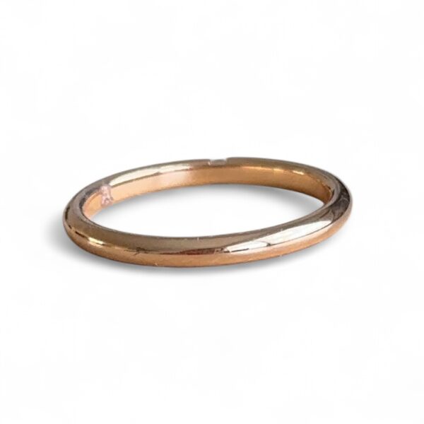 Bague en or jaune 18 carats sertie d’un diamant