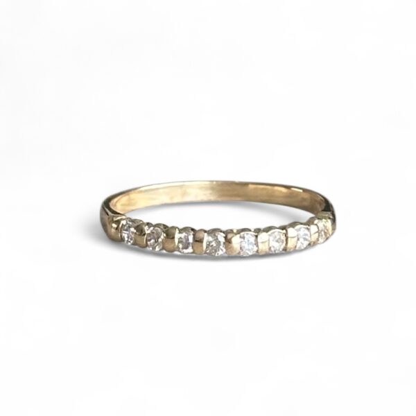 Demi-alliance en or jaune 18 carats et diamants