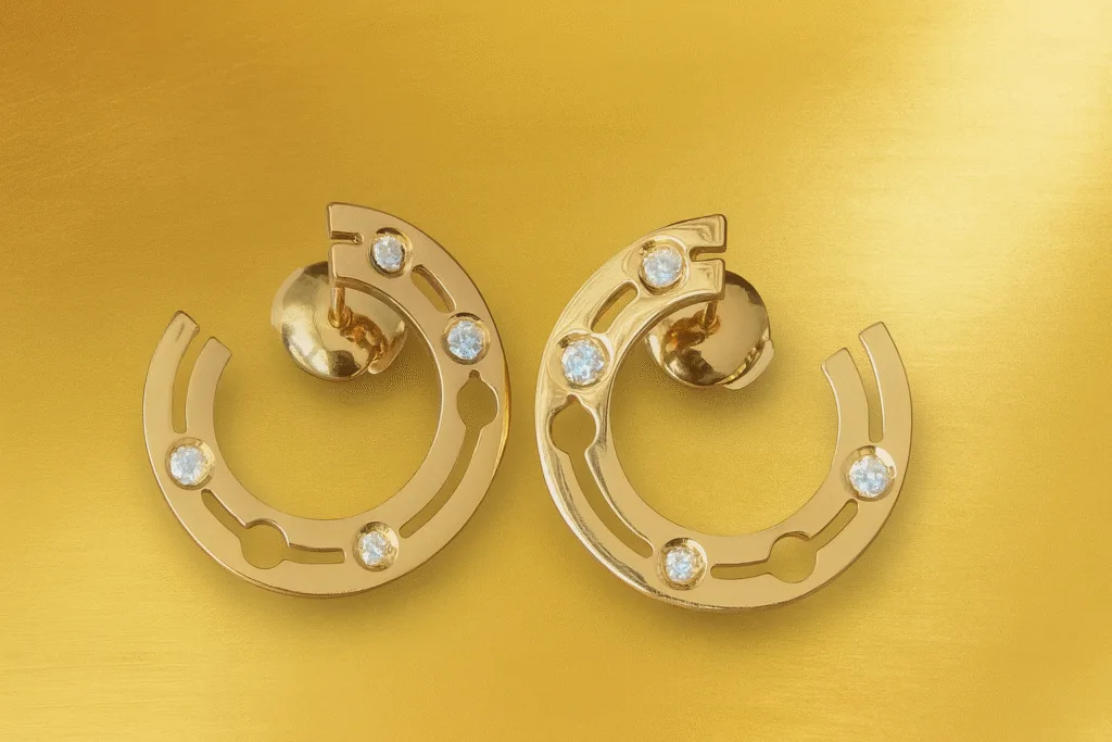 Bijoux or 18 carats occasion | Des Bijoux en Or Boucles d’oreilles Dinvan modèle Pulse en or jaune 18 carats serties de diamants, bijoux d’occasion de luxe – Des Bijoux en Or.