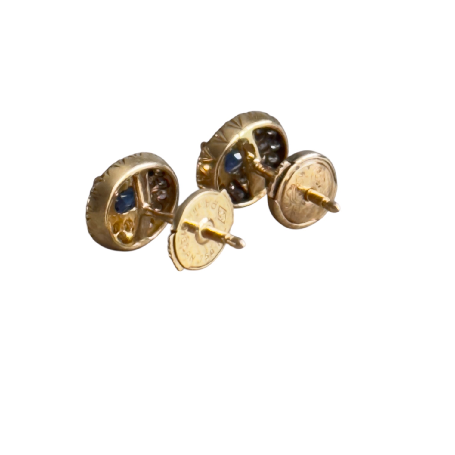 Boucles d’oreilles Marguerite en or 18 carats | Des Bijoux en Or Fermoirs de sécurité des boucles d’oreilles Marguerite or 18 carats, poinçon tête d’aigle visible