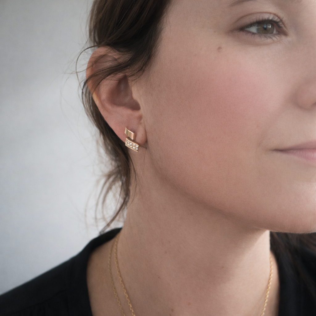 Boucles d’oreilles diamant 0,24 carat or jaune 18 carats fermoirs Alpa | Des Bijoux en Or Boucles d’oreilles diamant 0,24 carat or jaune 18 carats fermoirs Alpa – Image 2