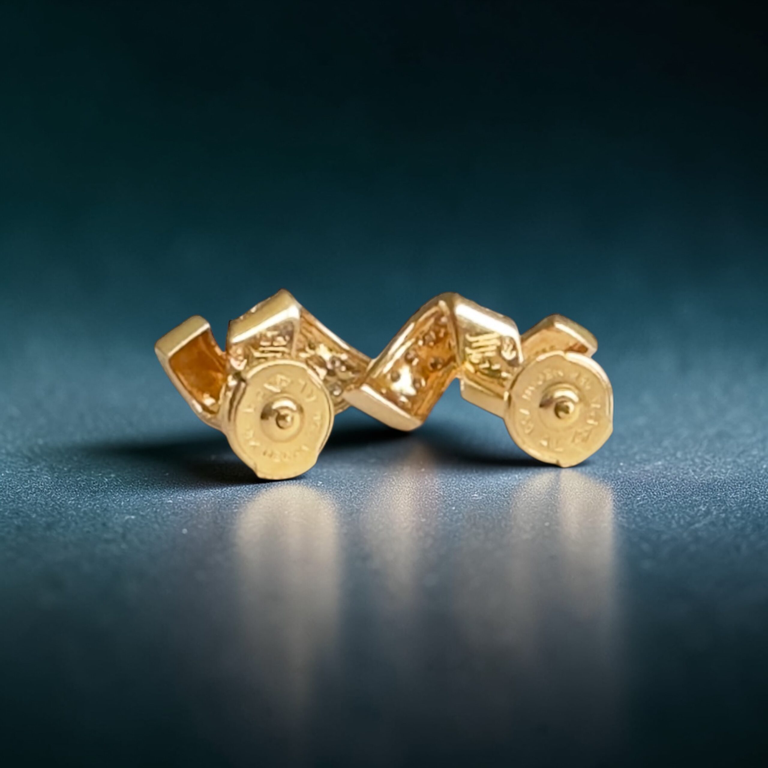 Boucles d’oreilles diamant 0,24 carat or jaune 18 carats fermoirs Alpa | Des Bijoux en Or Boucles d’oreilles diamant