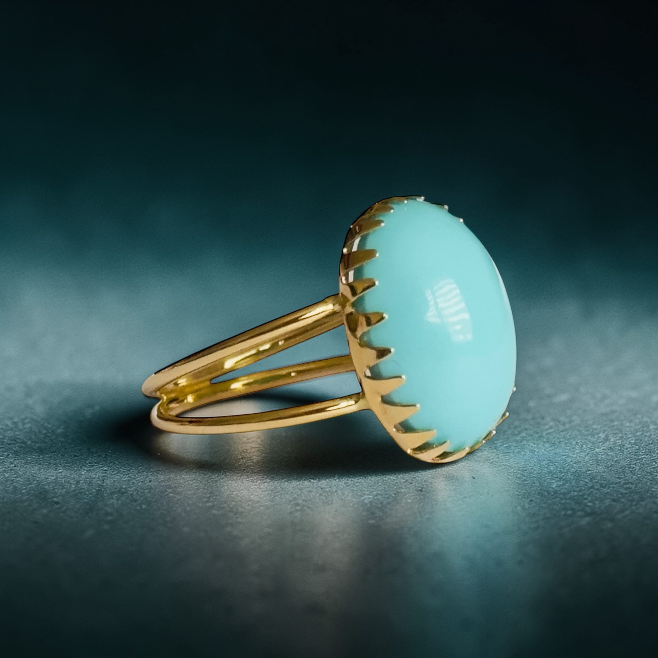 Bague Turquoise Naturelle 8,40 Carats en Or Jaune 18 Carats – Taille 57 | Des Bijoux en Or Bague Turquoise Naturelle 8,40 Carats en Or Jaune 18 Carats – Taille 57 – Image 3