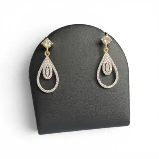 Boucles d&rsquo;oreilles goutte diamants naturelles 1 carat en or 18 carats